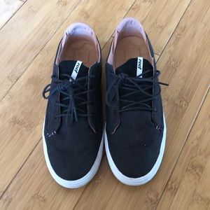 Reef Black Iris Shoes